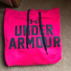 Women’s extra small under armor sweatshirt